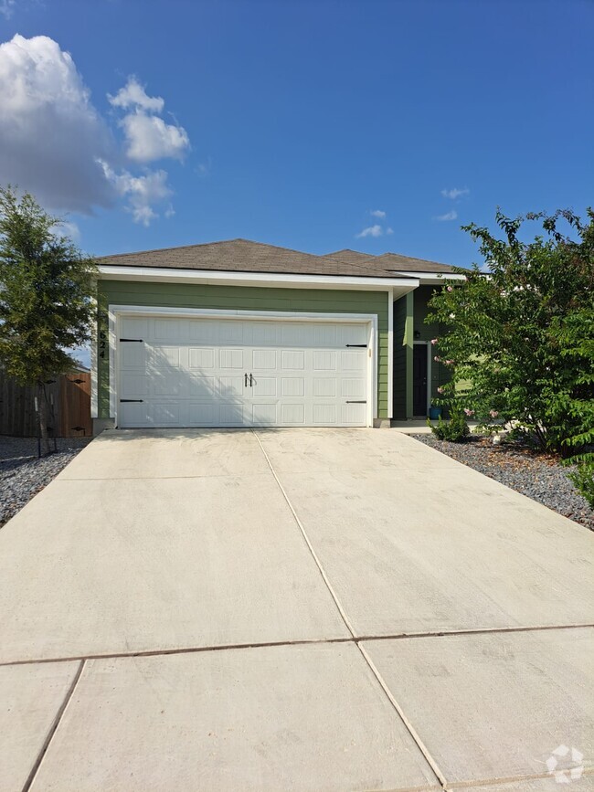 Building Photo - 624 Heathers Wy