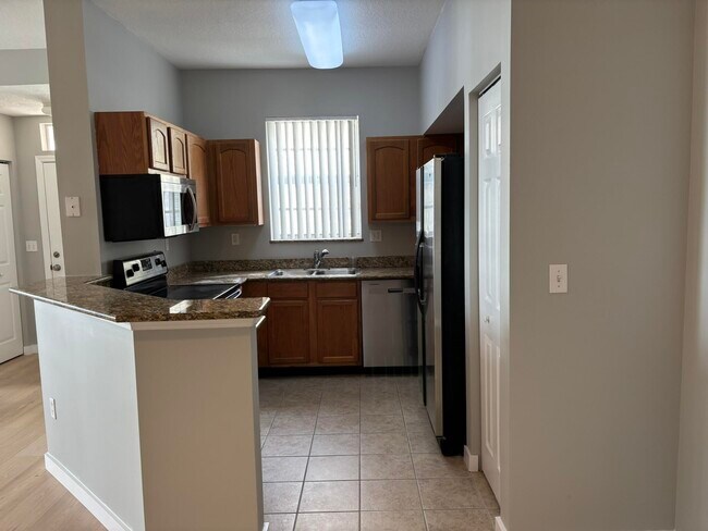 Building Photo - 1611 SE Pomeroy St