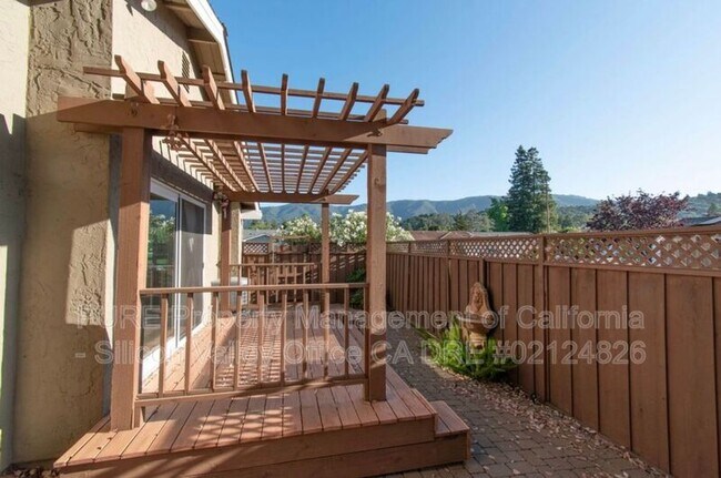 Building Photo - 5780 Rudy Dr