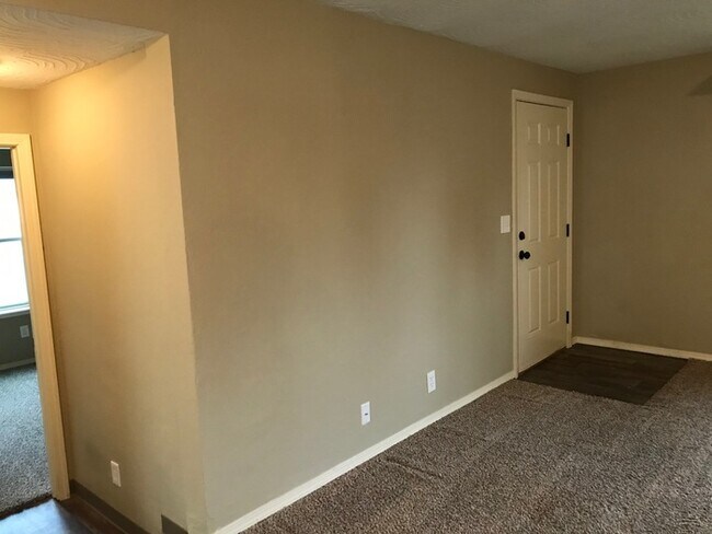 Foto del edificio - THREE BEDROOM PLUS OFFICE/BEDROOM IN WEST ...