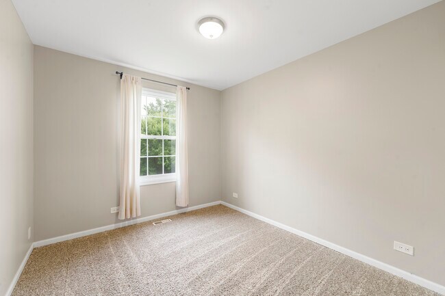Foto del edificio - 1301 Seabury Cir