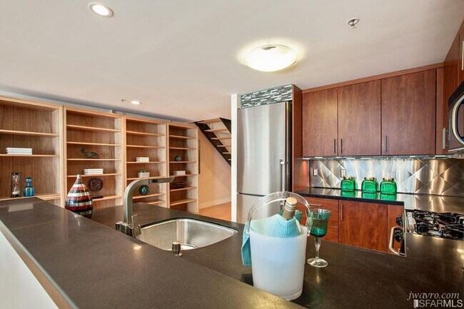 Foto del edificio - 1221 Harrison St