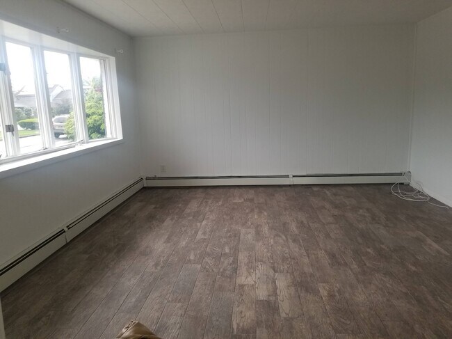 Living Room - 456 Lincoln Blvd