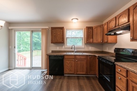 Building Photo - 2456 White Oak Rd