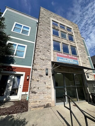 Building Photo - 703 N Walnut St