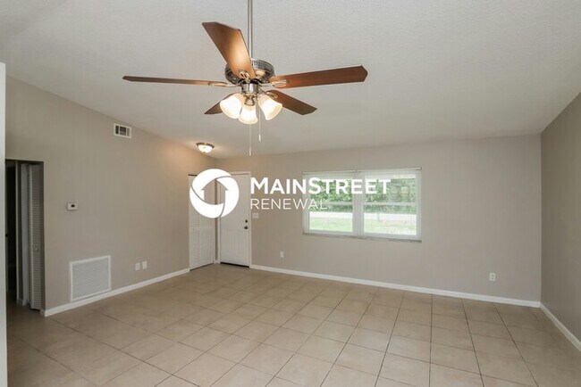 Foto del edificio - 3 Bedroom Pet-Friendly Home in PALM BAY, FL with Main Street Renewal