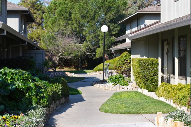 Building Photo - Sequoia Apartments