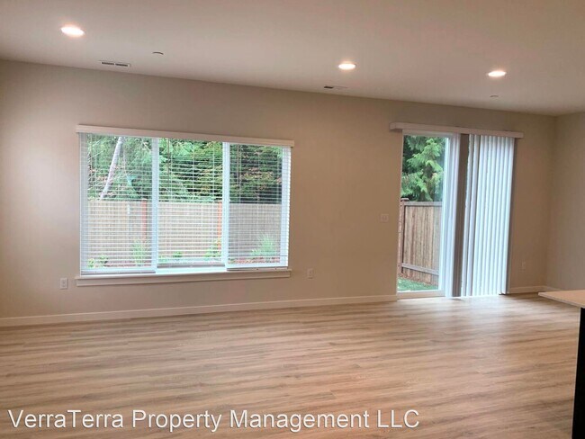 Foto del edificio - 4 br, 2.5 bath House - 14028 44th Dr SE Un...