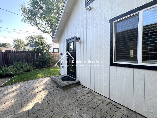 Building Photo - Updated 2bd/1ba Home In Historic Folsom!