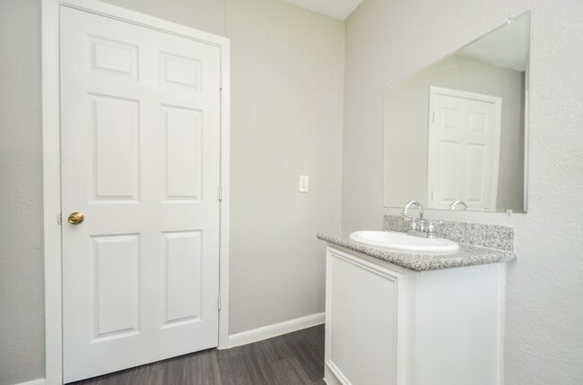 Foto del edificio - 206 Winkin Ave