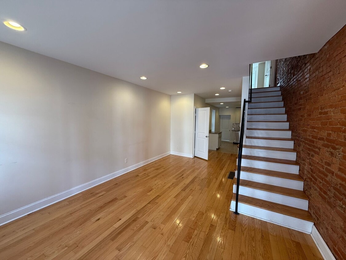 Charming Brick Rowhome Brewerytown - Charming Brick Rowhome Brewerytown