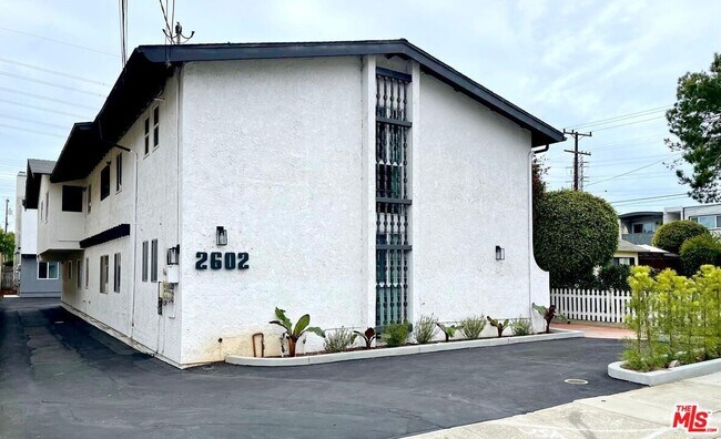 Foto del edificio - 2602 Carnegie Ln