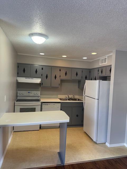 Building Photo - 2075 Clingan Dr NW