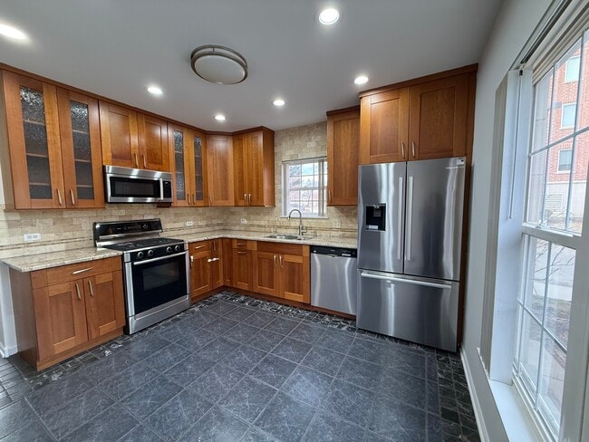 Building Photo - 362 Town Pl Cir