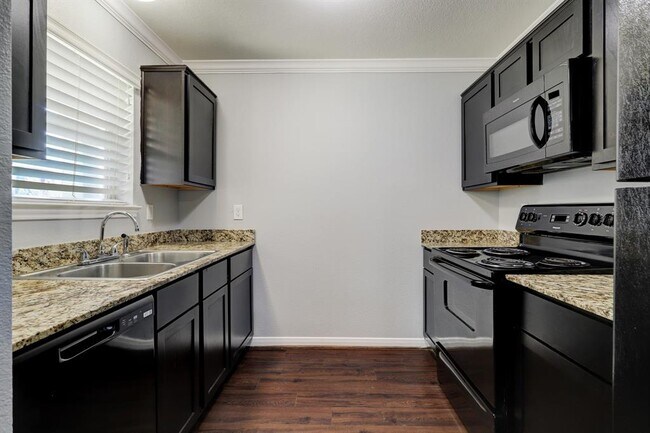 Foto del edificio - 1600 W T C Jester Blvd