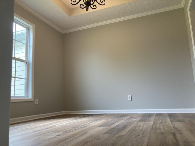 Building Photo - 484 Crossfield Way