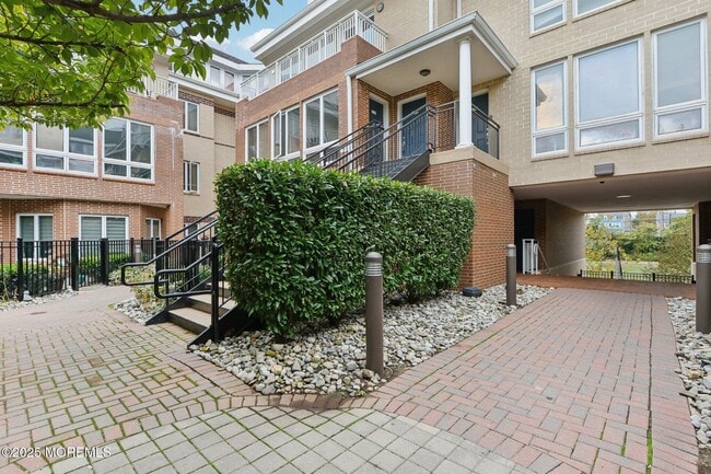 Foto del edificio - 368 Rector St