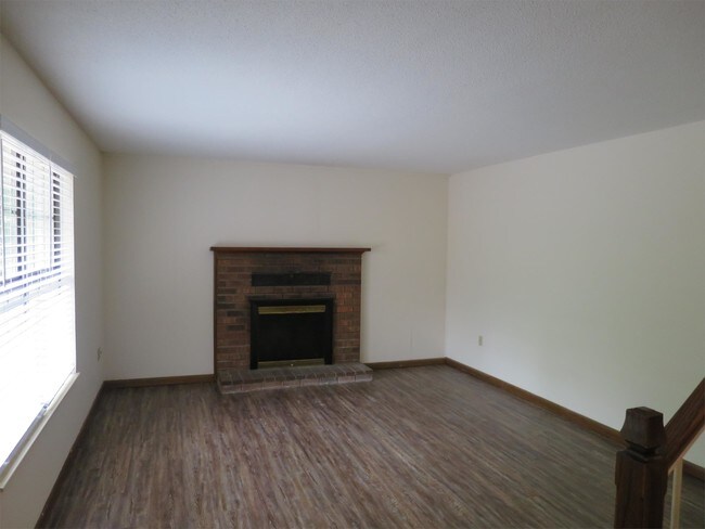 Building Photo - 9009 Creekside Ln NW