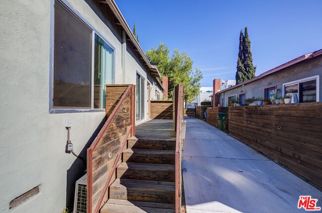 Foto del edificio - 3216 Bellevue Ave