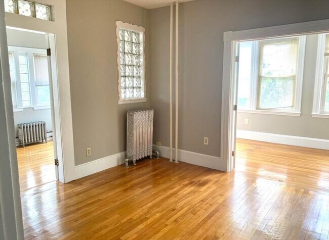 Foto del edificio - 322 Brookline St