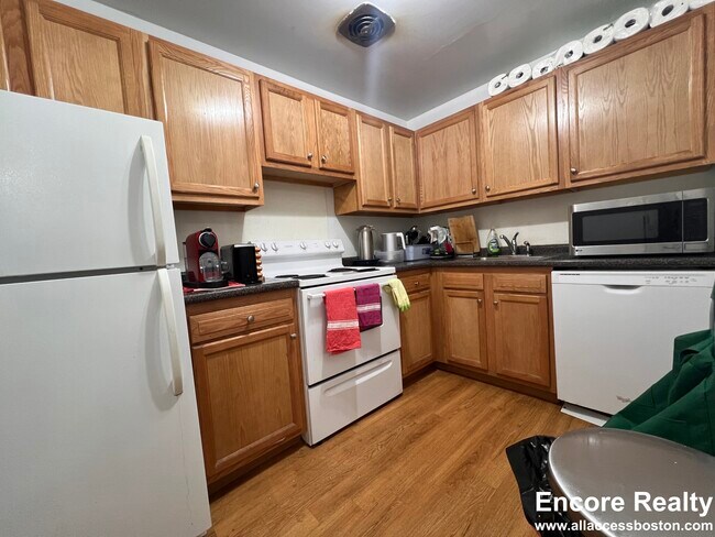 Foto del edificio - 316 Tappan St