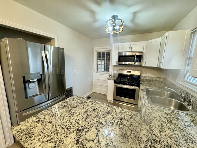 Foto del edificio - 1452 Elm St