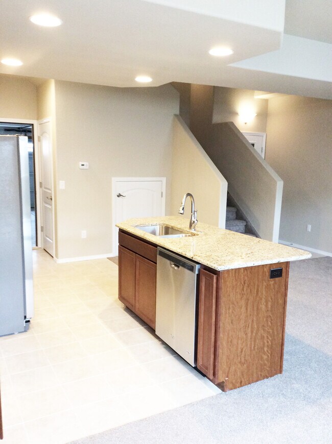 Foto del edificio - District 20 Townhome!!