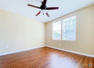 Building Photo - 118 Rush Haven
