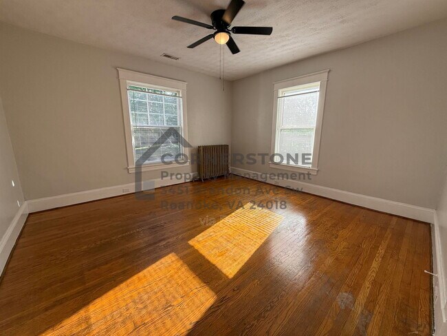 Foto del edificio - 420 Allison Ave SW