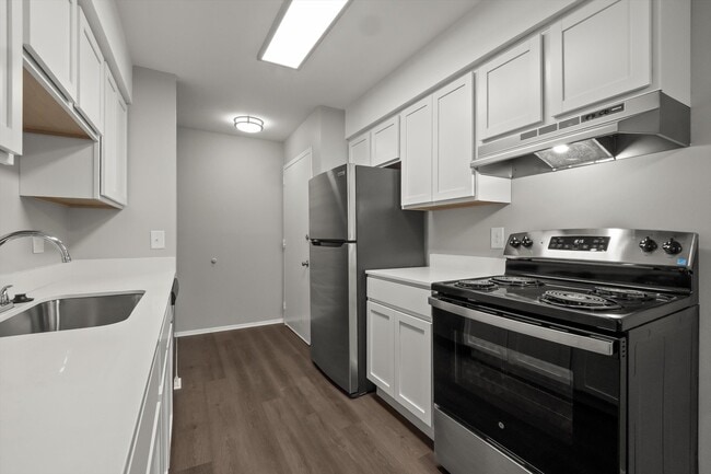 Foto del edificio - Newport Woods Apartments