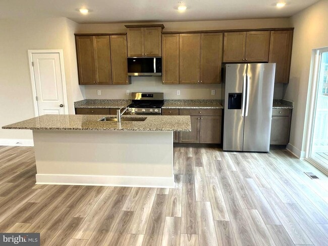 Foto del edificio - 7616 Johnnycake Rd