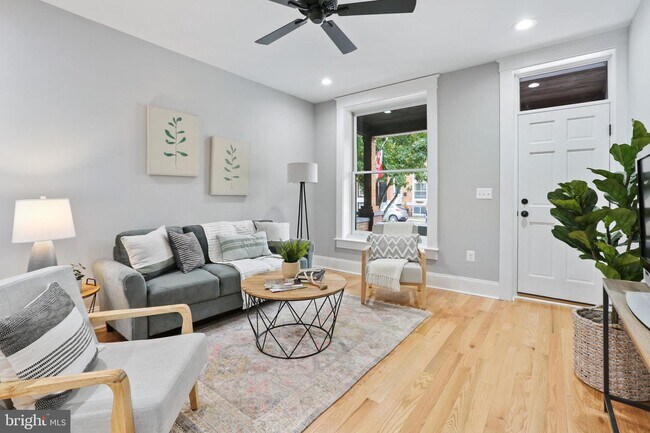 Building Photo - 617 S Eaton St