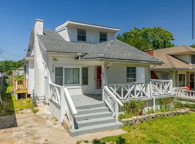 Building Photo - 112 White Ave