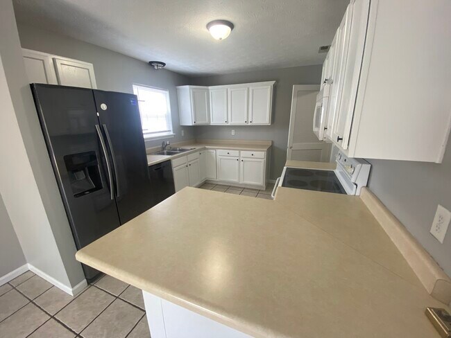Building Photo - 236 Persimmon Trail