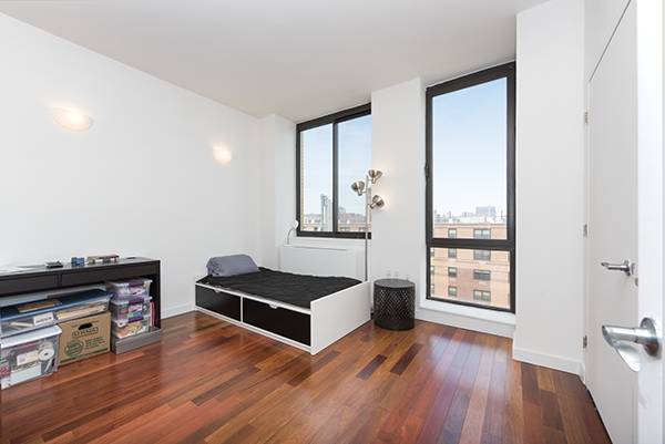 Building Photo - 1473 5th Ave