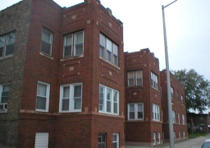 Primary Photo - 575-577 Ingraham Ave
