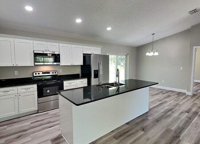 Building Photo - 3111 W Viking Ln