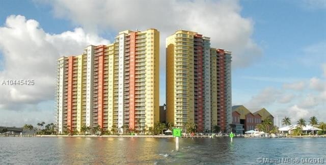 Foto del edificio - 2650 Lake Shore Dr