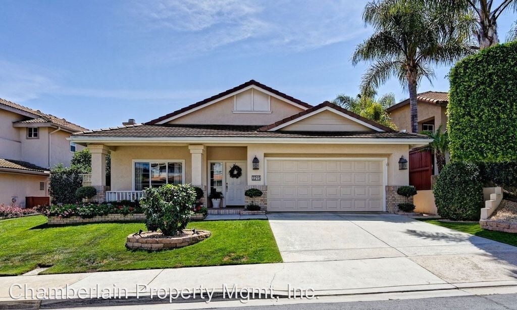Primary Photo - 3 br, 2 bath House - 2215 Rockview Glen