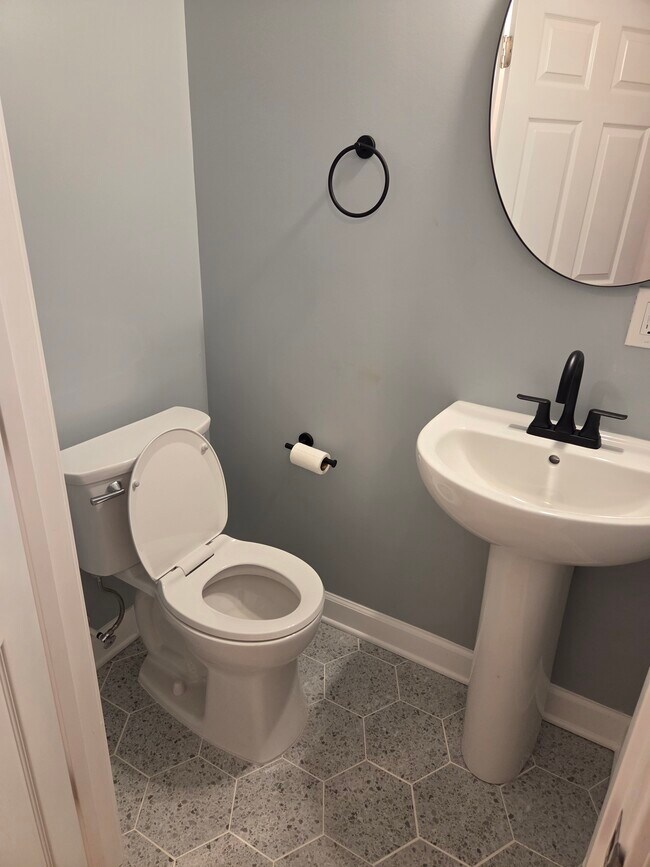 Foto del edificio - 415 Ford St