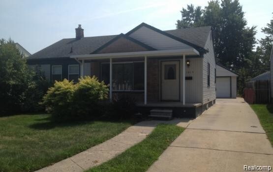 Primary Photo - 31015 Barton St