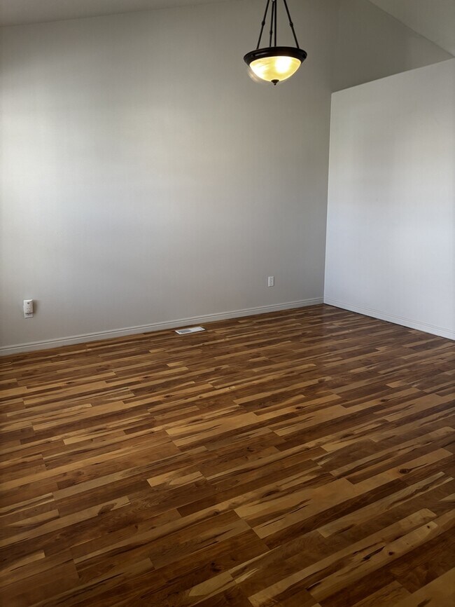 Building Photo - Eagle Mountain Single Family Home