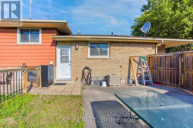 Building Photo - 4453 Meadowvale Dr