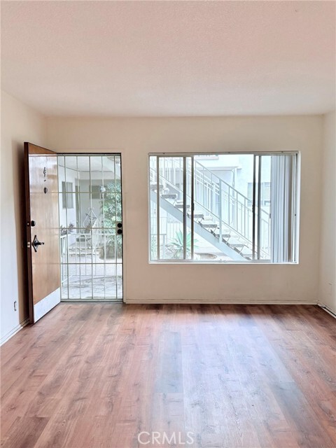 Foto del edificio - 840 Cedar Ave