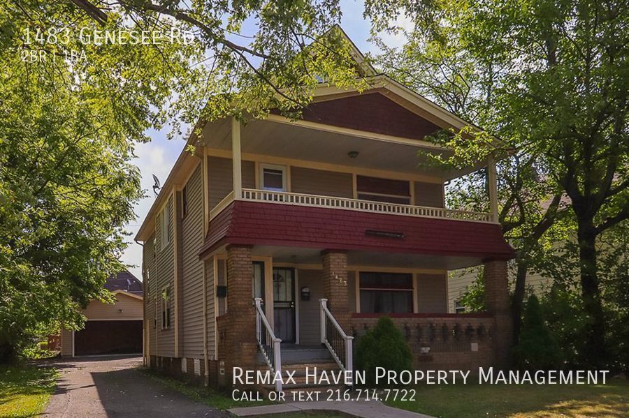 Primary Photo - 1483 Gensee Rd #1/DN, S. Euclid - Spacious...