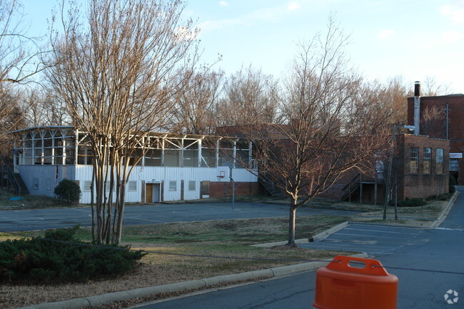 Foto del edificio - The Lofts at Noda Mills