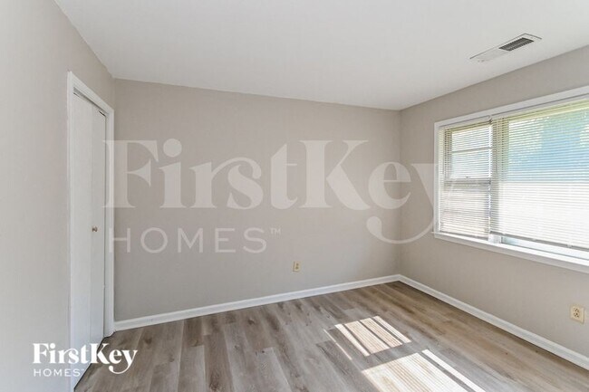 Building Photo - 5157 Depanne Rd