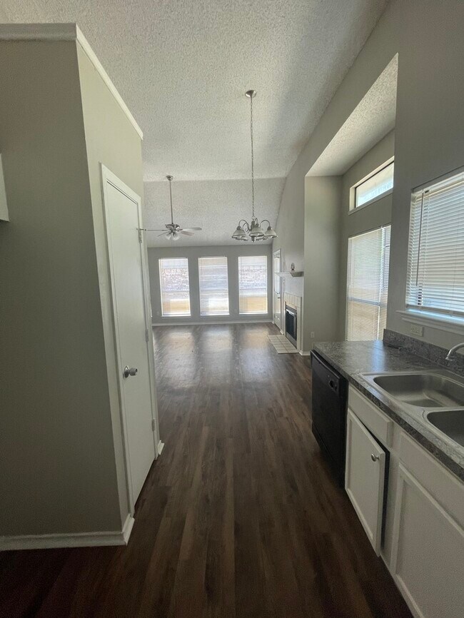 Building Photo - 1105 Garden Trl. Mesquite, TX 75149