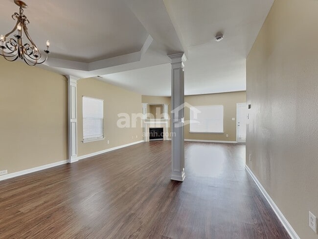 Building Photo - 2524 Ingleside Dr