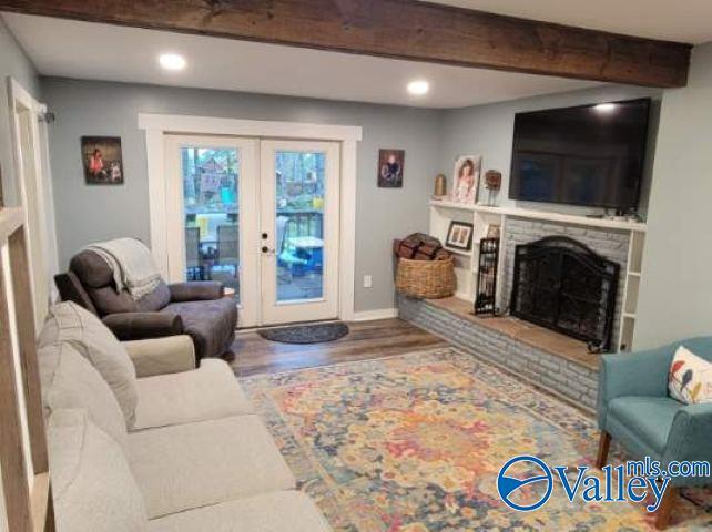 Building Photo - 4728 Panorama Dr SE